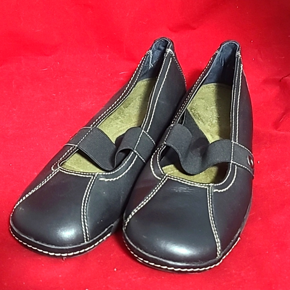 Black Leather Flats by What's What Size 7